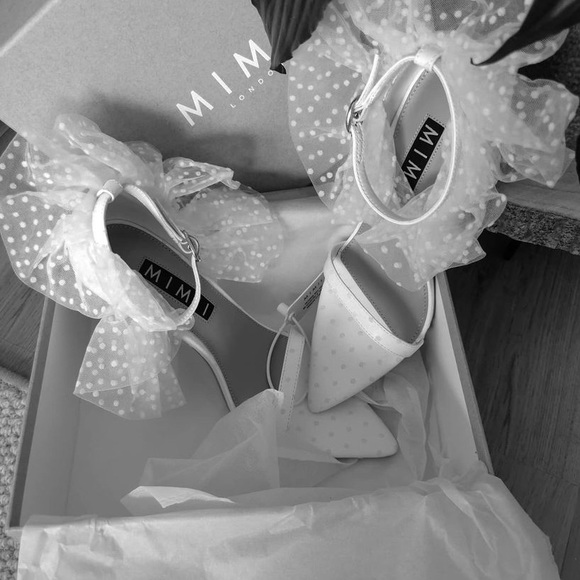 [Sold] mimii london tulle ruffle sandals white - Picture 1 of 2